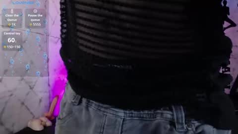 Snapshot of drakeneumann chatting on October 2025 04:37:02 AM Drake Neuman online show from October 2025 04:37:02 AM