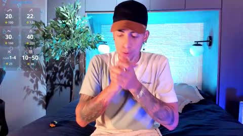 Snapshot of drakeneumann chatting on October 2025 03:29:02 AM Drake Neuman online show from October 2025 03:29:02 AM