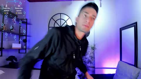 Snapshot of drakeneumann chatting on November 2025 04:06:02 AM Drake Neuman online show from November 2025 04:06:02 AM