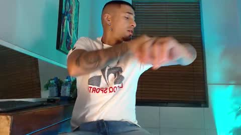 Snapshot of drakeneumann chatting on January 2026 03:31:01 AM Drake Neuman online show from January 2026 03:31:01 AM