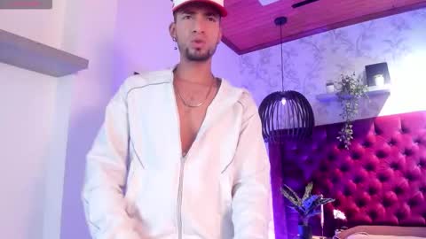 Snapshot of drakeneumann chatting on March 2026 03:30:02 AM Drake Neuman online show from March 2026 03:30:02 AM