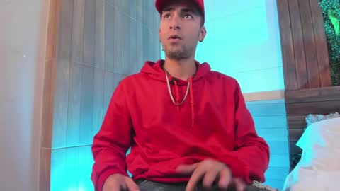 Snapshot of drakeneumann chatting on April 2026 03:36:02 AM Drake Neuman online show from April 2026 03:36:02 AM