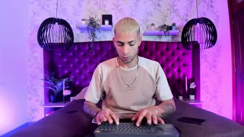 Snapshot of drakeneumann chatting on April 2026 03:48:01 AM Drake Neuman online show from April 2026 03:48:01 AM