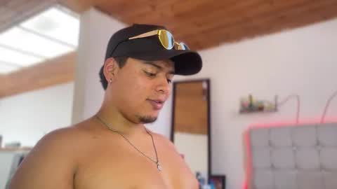 Snapshot of drakenn_ chatting on February 2026 06:02:01 PM drakeeee online show from February 2026 06:02:01 PM