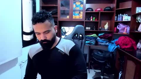 Snapshot of drako_argenti_ chatting on December 2024 08:15:01 PM Drako online show from December 2024 08:15:01 PM