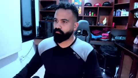 Snapshot of drako_argenti_ chatting on December 2024 11:17:01 PM Drako online show from December 2024 11:17:01 PM