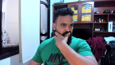 Snapshot of drako_argenti_ chatting on February 2025 08:45:01 PM Drako online show from February 2025 08:45:01 PM