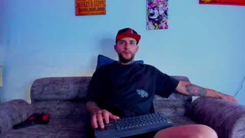 Snapshot of drako_lamar chatting on October 2025 01:03:02 PM Drako online show from October 2025 01:03:02 PM