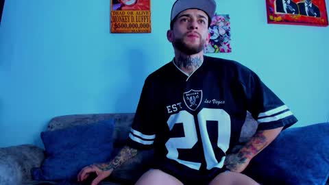 Snapshot of drako_lamar chatting on November 2025 01:12:02 PM Drako online show from November 2025 01:12:02 PM