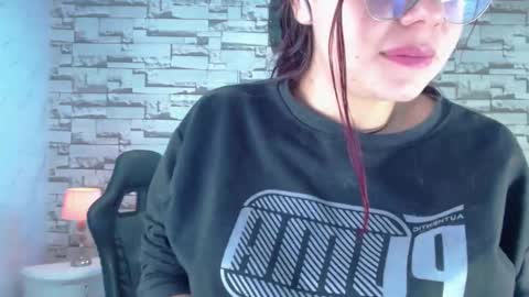 Draviana  online show from October 2025 03:25:02 AM