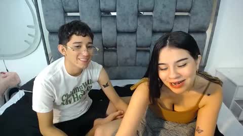 Snapshot of dravith_and_valery chatting on February 2025 03:10:02 AM -- nicolle and jhon -- online show from February 2025 03:10:02 AM