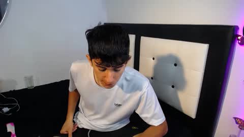 Snapshot of dravith_and_valery chatting on September 2025 07:18:02 AM -- nicolle and jhon -- online show from September 2025 07:18:02 AM