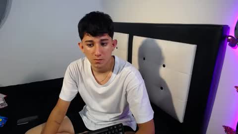 Snapshot of dravith_and_valery chatting on September 2025 03:19:01 AM -- nicolle and jhon -- online show from September 2025 03:19:01 AM