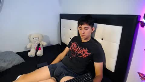 Snapshot of dravith_and_valery chatting on September 2025 08:00:02 PM -- nicolle and jhon -- online show from September 2025 08:00:02 PM