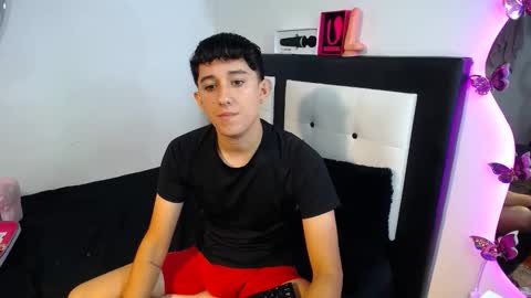 Snapshot of dravith_and_valery chatting on October 2025 09:15:01 PM -- nicolle and jhon -- online show from October 2025 09:15:01 PM