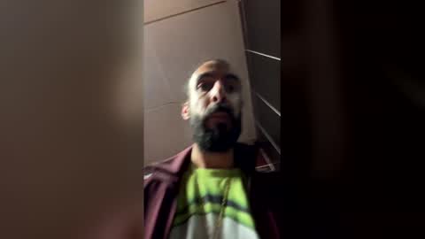 new profile Aircum99  online show from April 2026 10:47:02 PM
