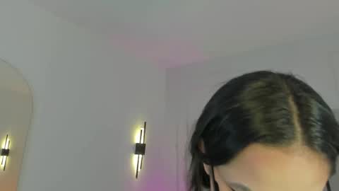 Snapshot of dream_nena chatting on September 2025 03:45:02 AM N E N A online show from September 2025 03:45:02 AM