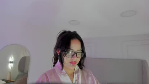 Snapshot of dream_nena chatting on October 2025 04:09:02 AM N E N A online show from October 2025 04:09:02 AM
