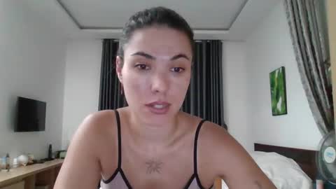 dream_petal_ online show from July 2026 11:23:01 AM