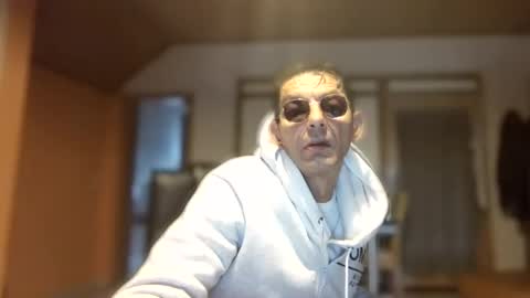 Snapshot of dreambob chatting on October 2025 12:46:01 PM Dreambob online show from October 2025 12:46:01 PM