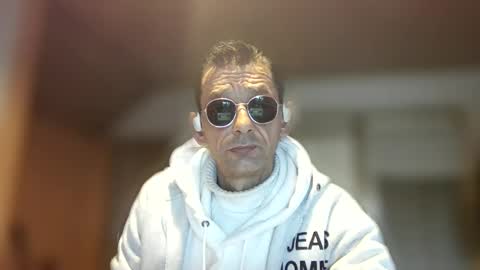 Dreambob online show from April 2026 04:49:01 PM