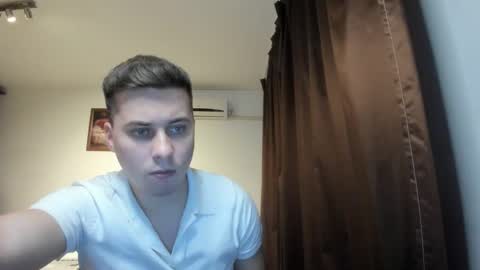 Snapshot of dreamboy240 chatting on December 2025 04:38:01 PM Johnny online show from December 2025 04:38:01 PM