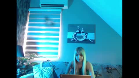 A girl online show from February 2025 08:24:02 AM