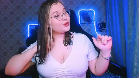 Snapshot of dreamforyoue2 chatting on April 2026 08:06:02 PM dreamforyoue2 online show from April 2026 08:06:02 PM