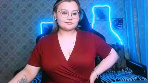 Snapshot of dreamforyoue2 chatting on June 2026 07:03:02 PM dreamforyoue2 online show from June 2026 07:03:02 PM