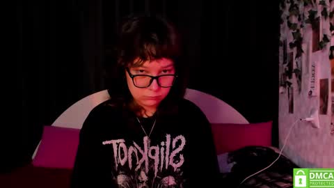 Snapshot of dreamgirllove chatting on October 2025 09:03:02 PM Billy online show from October 2025 09:03:02 PM