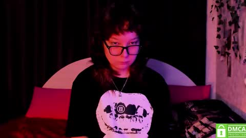 Snapshot of dreamgirllove chatting on October 2025 10:34:02 PM Billy online show from October 2025 10:34:02 PM