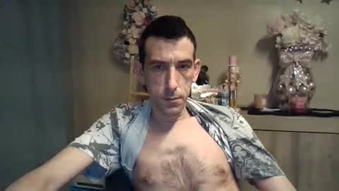 Snapshot of dreamguy38 chatting on December 2025 04:40:01 AM dreamguy38 online show from December 2025 04:40:01 AM