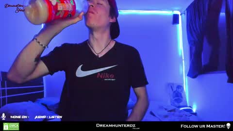 Snapshot of dreamhunterdz chatting on February 2025 11:13:01 PM Your lord. - ONLINE 1500 Pm to 2100 Pm - New York Hour online show from February 2025 11:13:01 PM