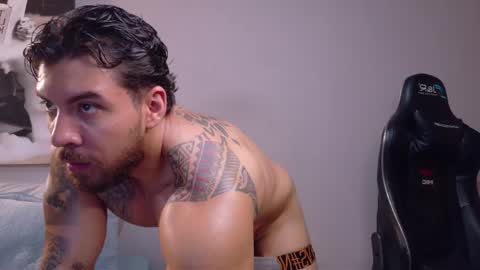 cris online show from May 2026 03:01:02 AM