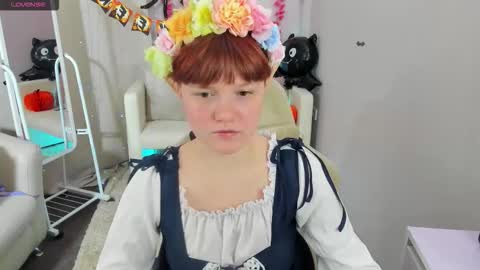 Snapshot of dreammyluna chatting on October 2025 08:42:01 PM Luna online show from October 2025 08:42:01 PM