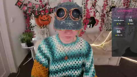 Snapshot of dreammyluna chatting on October 2025 08:43:01 PM Luna online show from October 2025 08:43:01 PM