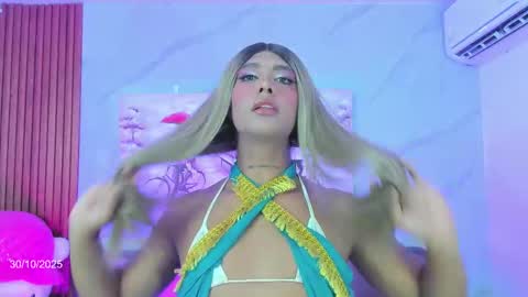 Snapshot of dreams_chloe chatting on November 2025 05:32:02 AM dreams_chloe online show from November 2025 05:32:02 AM