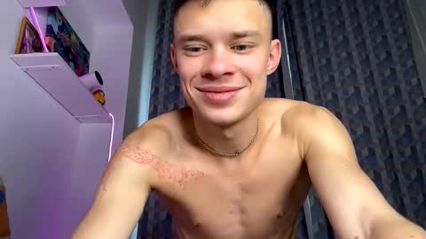 Snapshot of dreamyadam chatting on October 2025 10:27:02 AM Adam Dream online show from October 2025 10:27:02 AM