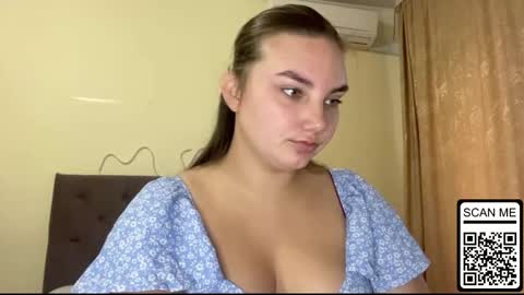 Snapshot of dreamyblushfairy chatting on September 2025 07:19:02 AM Mila online show from September 2025 07:19:02 AM