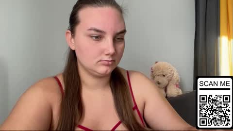 Snapshot of dreamyblushfairy chatting on September 2025 02:43:02 PM Mila online show from September 2025 02:43:02 PM