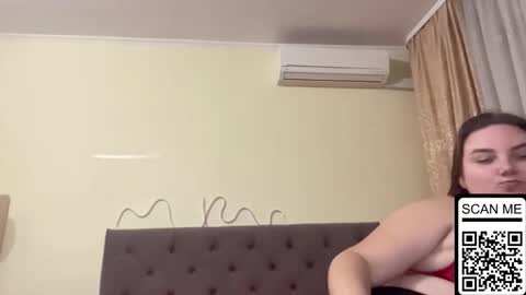 Snapshot of dreamyblushfairy chatting on October 2025 05:46:01 PM Mila online show from October 2025 05:46:01 PM