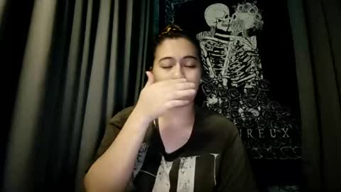 Snapshot of dreamycreamyst chatting on December 2024 01:29:01 AM dreamycreamyst online show from December 2024 01:29:01 AM