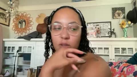 Snapshot of dreamyriri chatting on March 2026 06:47:01 PM RIRI OR DREAMY online show from March 2026 06:47:01 PM