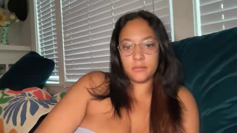 Snapshot of dreamyriri chatting on April 2026 02:03:01 PM RIRI OR DREAMY online show from April 2026 02:03:01 PM