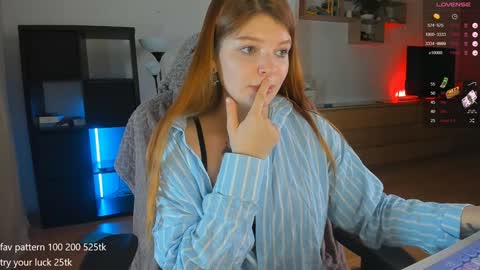 my name is Lia online show from December 2024 11:01:02 PM