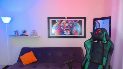 Snapshot of dreyk20 chatting on December 2025 03:20:01 PM Dreyk online show from December 2025 03:20:01 PM