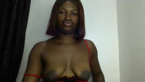 dripping_luna online show from December 2024 11:18:01 PM