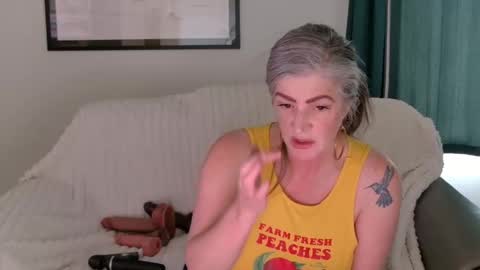 Snapshot of drippingwetgoddess chatting on April 2026 03:32:01 PM Angie online show from April 2026 03:32:01 PM