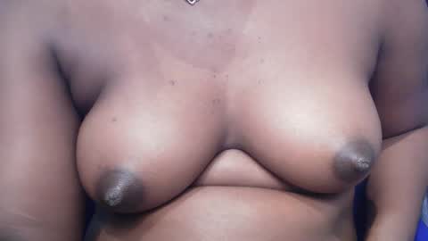 Snapshot of drippussy1 chatting on November 2025 03:50:02 AM Ebonypussy1 online show from November 2025 03:50:02 AM