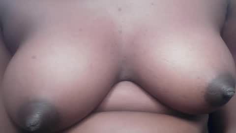 Snapshot of drippussy1 chatting on January 2026 04:17:01 AM Ebonypussy1 online show from January 2026 04:17:01 AM